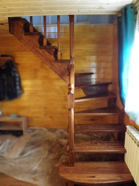 Лестница из лиственницы